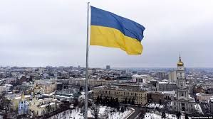 Tbilisidəki televiziya qülləsi sarı və mavi rənglərlə işıqlandırılıb