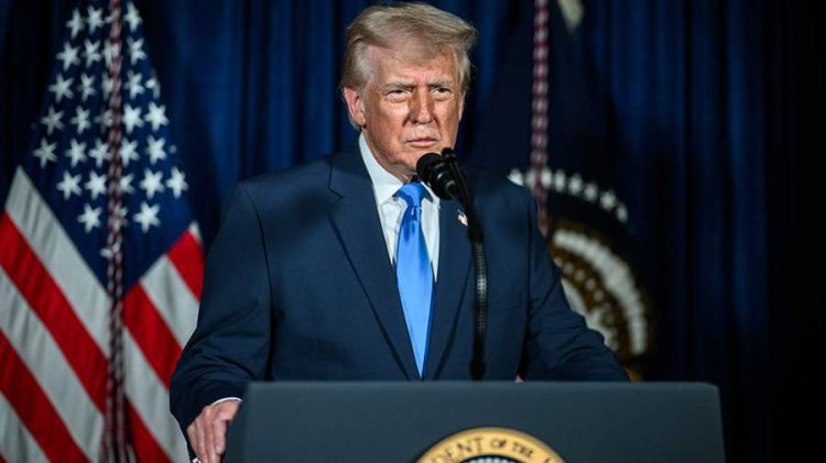 Tramp 2026-cı il Olimpiya Oyunlarının qızıl medalını boynuna taxdı - VİDEO