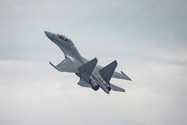 Qazaxıstanda Su-30 qırıcı təyyarəsi qəzaya uğrayıb