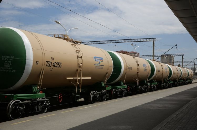 Azərbaycandan Ermənistana dizel yanacağı yola salınır
