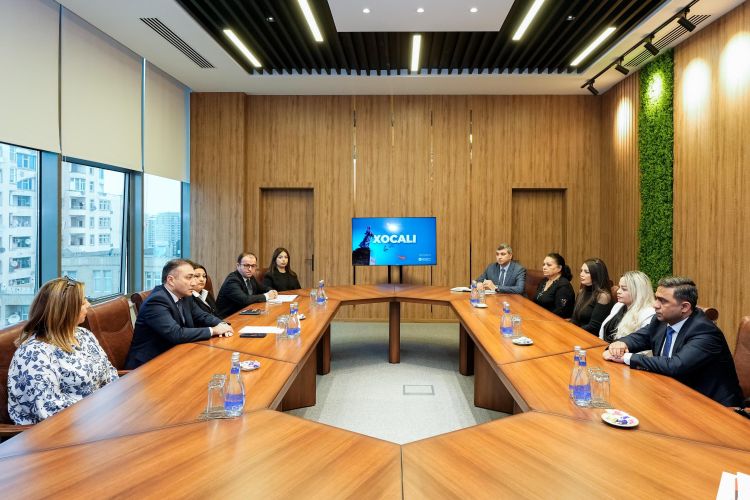 Xocalı soyqırımı qurbanlarının ailə üzvləri ilə görüş olub - FOTO