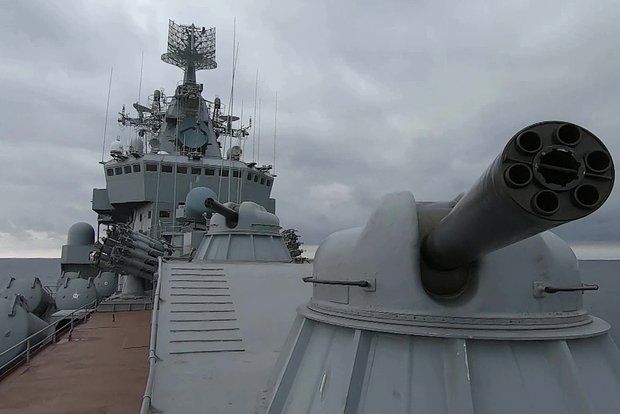 Qara dənizdə Rusiya donanması Ukrayna gəmiləri ilə toqquşub