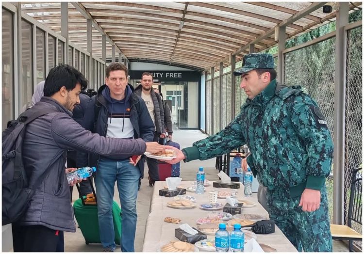 Azərbaycan vasitəsilə İrandan 615 nəfər təxliyə olunub