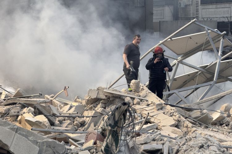 İsrail Beyruta zərbələri artırdı