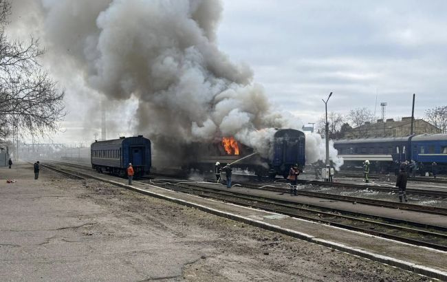 Nikolayevdə "Şahed" sərnişin vaqonunun yaxınlığına düşüb