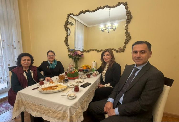 Əməkdar artist Kübra Əliyeva evində ziyarət olunub