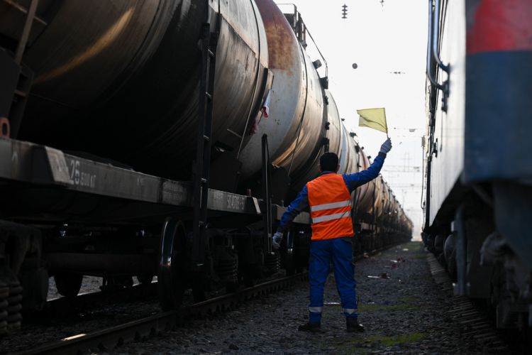 Azərbaycandan Ermənistana neft məhsullarının növbəti partiyası yola salınır