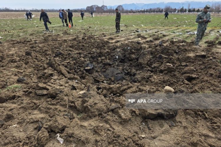 Naxçıvanda dronun düşdüyü məktəb binasının yaxınlığından  FOTOLAR