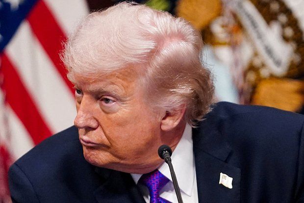 Tramp İranın qeyd-şərtsiz təslim olmasını tələb etdi