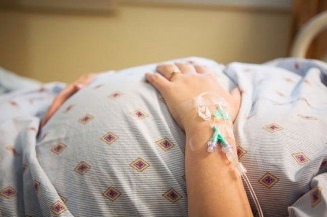 Şəmkirdə 16 yaşlı qız ana oldu: Ataya cinayət işi açıldı