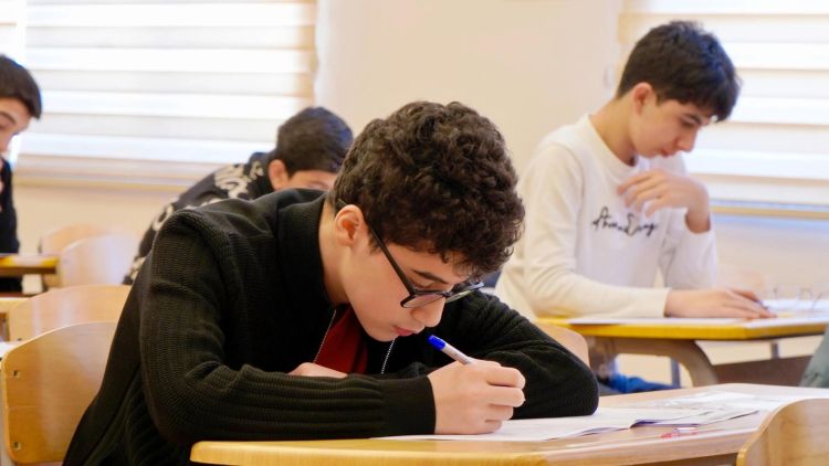 DİM buraxılış imtahanı keçirib, 9 nəfərdə mobil telefon aşkarlanıb  