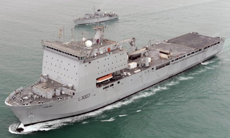 Britaniya Aralıq dənizinə ikinci hərbi gəmi göndərəcək