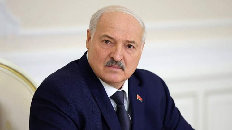 Lukaşenko Ukrayna və NATO-nu "Oreşnik"lə hədələdi