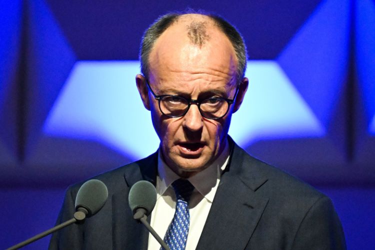 Merz ABŞ-ın Rusiya əleyhinə sanksiyaların yumşaldılması ilə bağlı narazılığını bildirib