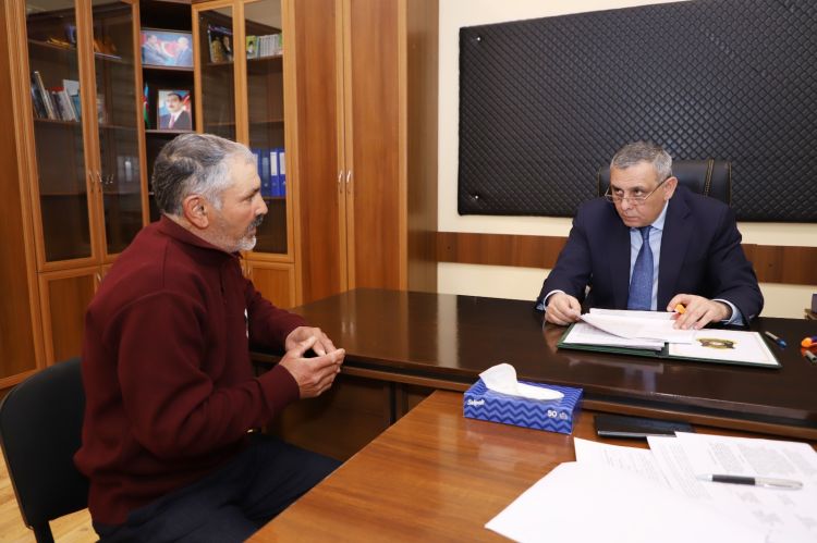 Mürsəl İbrahimov Bərdədə vətəndaşların problemlərini dinləyib - FOTO