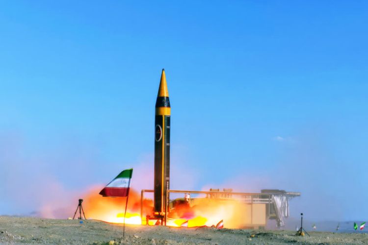 İran ABŞ-nin BƏƏ-dəki hərbi bazasına hücum edib