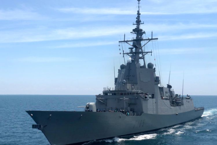 ABŞ Hörmüz boğazı yaxınlığında donanmasını toplamağa başlayır