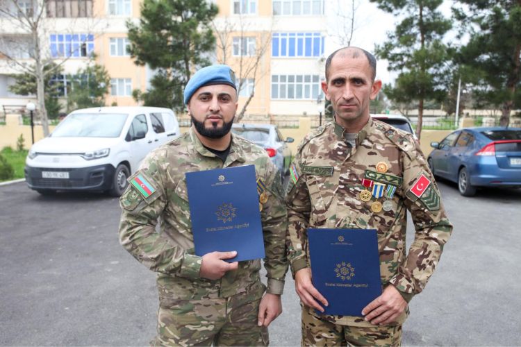 Tərtərdə şəhid ailələrinə və müharibə əlillərinə daha 25 mənzil verildi - FOTO