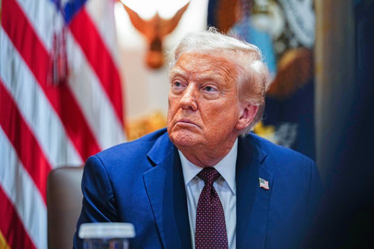 Tramp neft qiymətlərinə görə "Cons" qanununu  dayandırdı