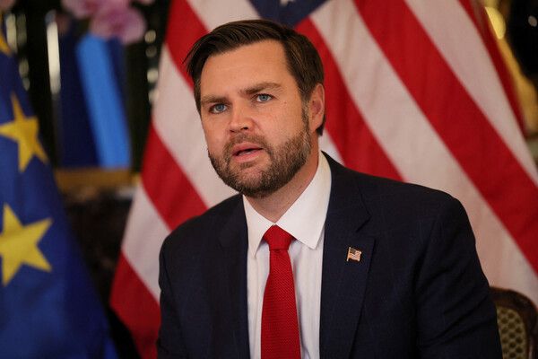 Vens Orbanı dəstəkləmək üçün Macarıstana səfər edəcək