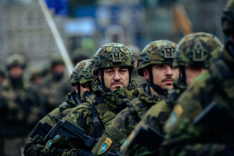 NATO Rusiya yaxınlığında mövqeyini gücləndirdiyini açıqlayıb