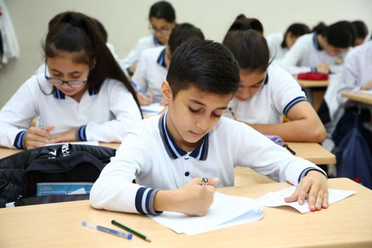Bayramdan sonra məktəblərdə dərslərin nə vaxt başlayacağı açıqlanıb