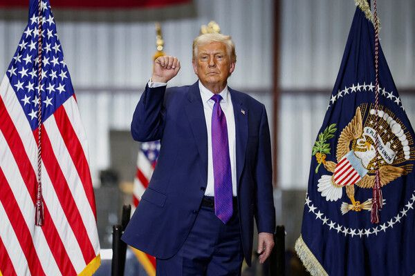 Tramp ABŞ-də silah istehsalının sürətləndirilməsini  əmr edib