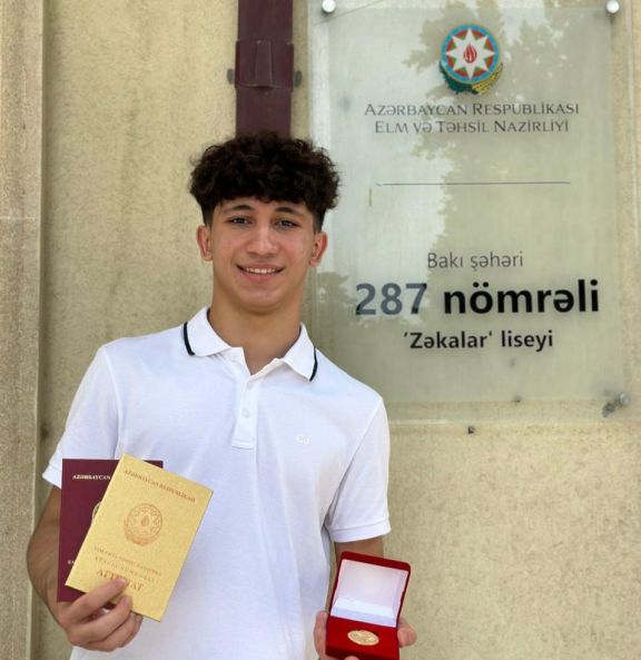 Azərbaycanlı tələbə TOP 10-də olan ABŞ universitetinə qəbul oldu