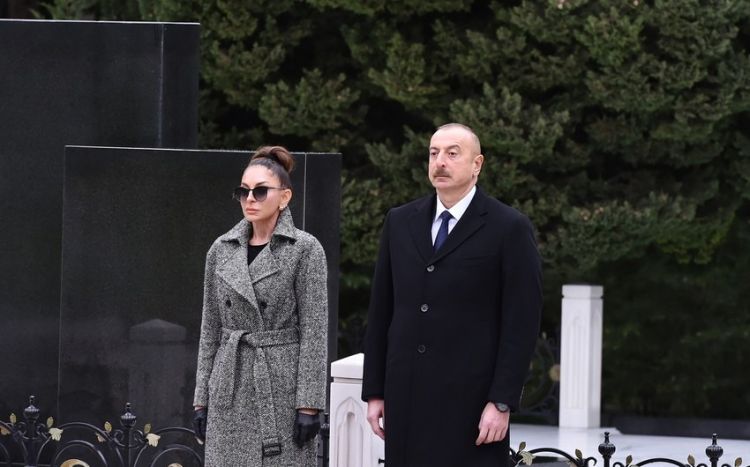 İlham Əliyev və Mehriban Əliyeva Rasim Balayevin vəfatı ilə bağlı nekroloq imzalayıblar