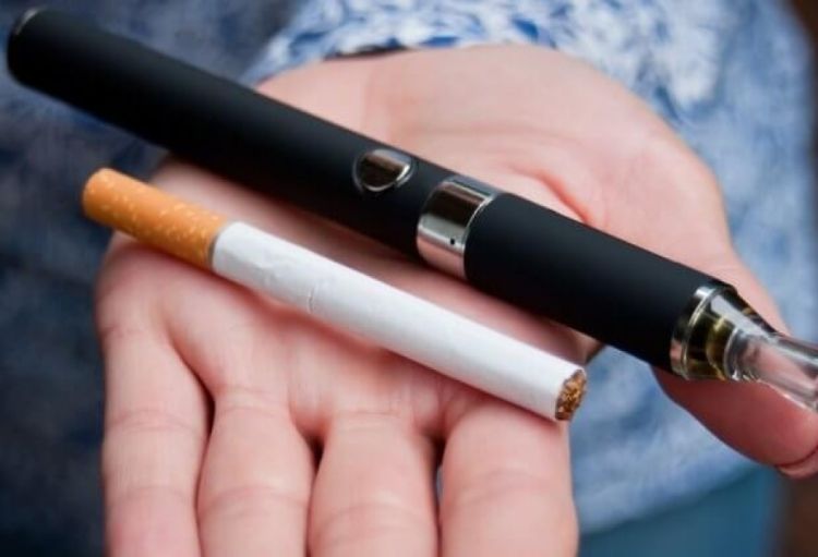 Bu gündən küçədə elektron siqaret çəkənlər cərimələnəcək