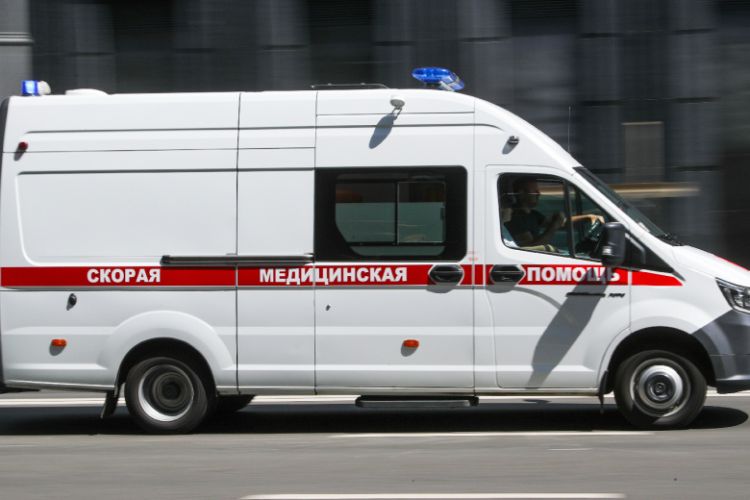 Qazı əyləclə səhv salan kişi arvadını vuraraq öldürdü