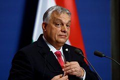 Orban Putinlə rus dilində sağollaşdı