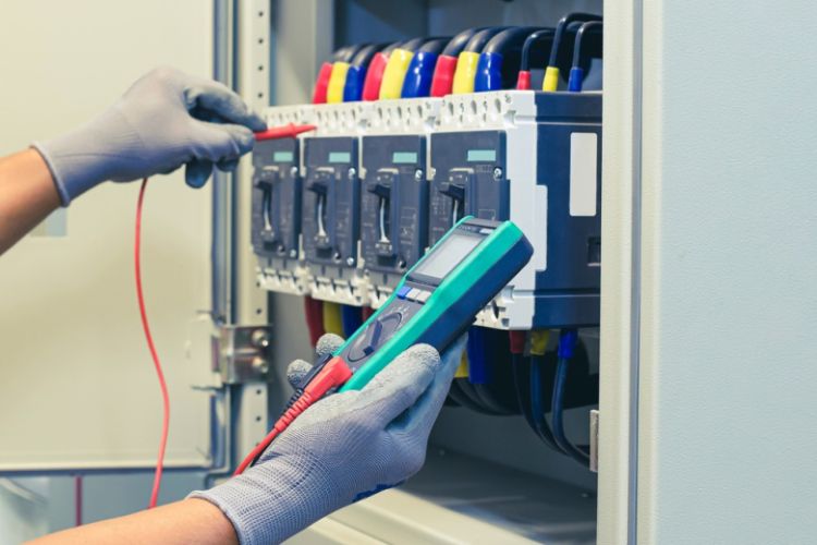 Polşa Qdanskdakı Rusiya konsulluğunun binasını elektrik və istiliksiz qoyub