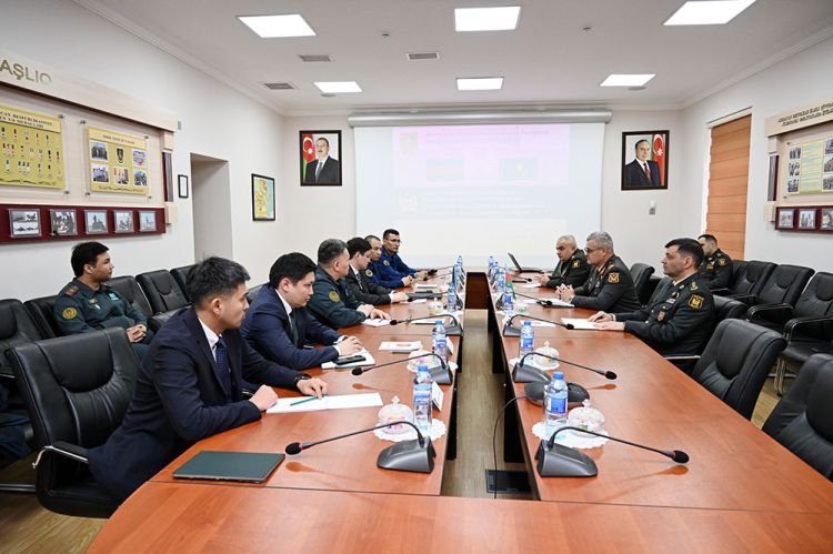 Azərbaycan və Qazaxıstan hərbi-texniki əməkdaşlığı müzakirə edib - FOTO