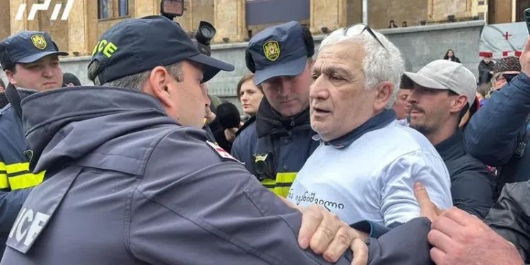 9 Aprel memioralının qarşısında keçirilən tədbirdə bir nəfər saxlanılıb