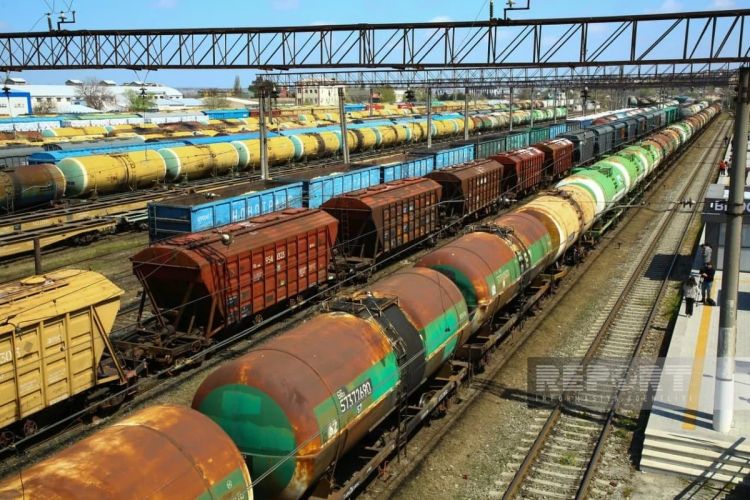 Azərbaycan Ermənistana 887 ton dizel göndərib