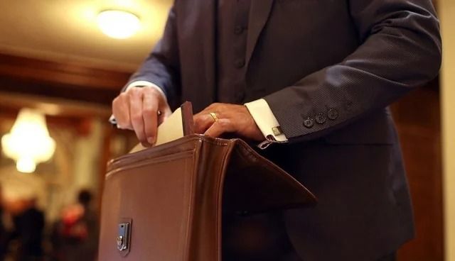 Tanınmış cərrahın qardaşına yüksək vəzifə verildi -  FOTO