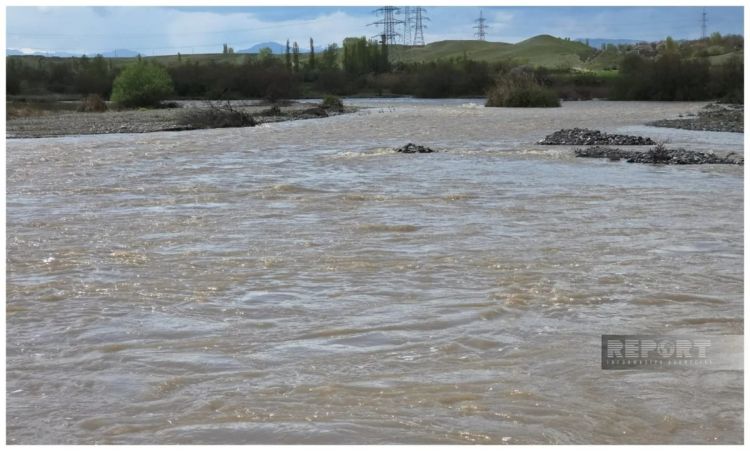 Ağstafa sel rayon mərkəzi ilə əlaqəni çətinləşdirib