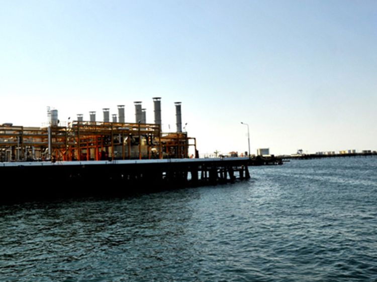 Neft Daşları yaxınlığında balıqçı batıb - VİDEO