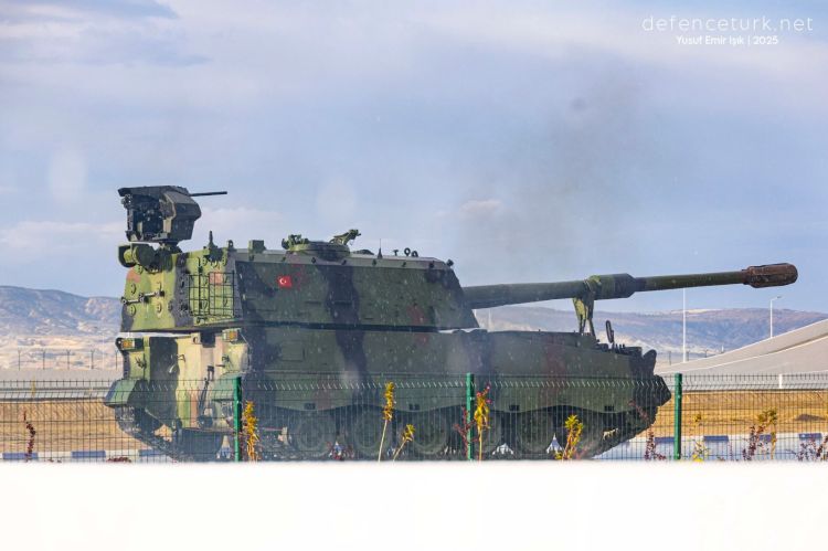 Türkiyə Ordusunun arsenalına yeni nəsil "Fırtına-2" haubitsaları verilib