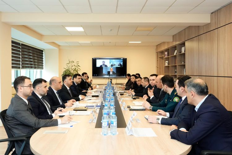 Nazirlikdə işəgötürənlərlə növbəti görüş olub