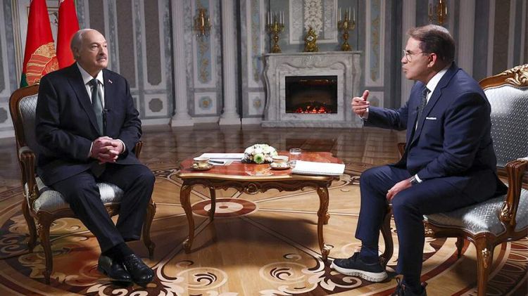 Lukaşenko ABŞ-ı Belarusdan demokratiya öyrənməyə çağırdı