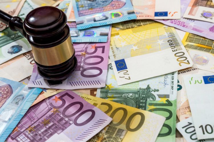 İtaliyalı qadın 13 il vəfat edən anasının pensiyasını alıb