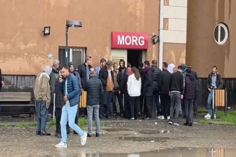 Türkiyədə məktəbdə iki şagirdi ildırım vuraraq öldürüb