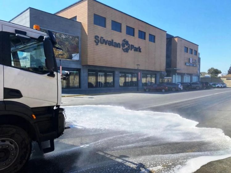 Bakıda 556 küçə yuyuldu -  FOTO