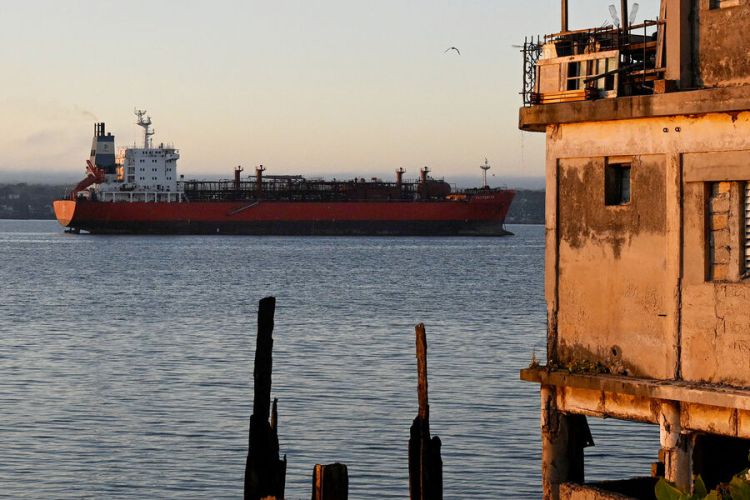 3 gəmi Hörmüz boğazından keçə bilsə də, 1-dən xəbər yoxdur