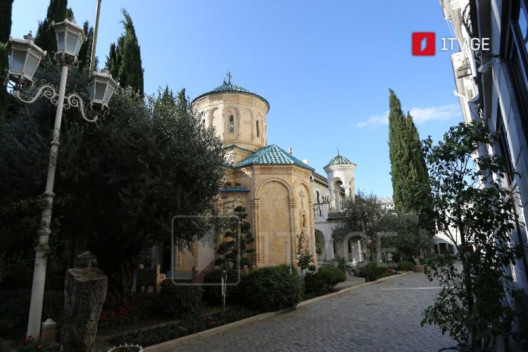 Gürcüstanda patriarx postuna namizədlər aprelin 28-də seçiləcək