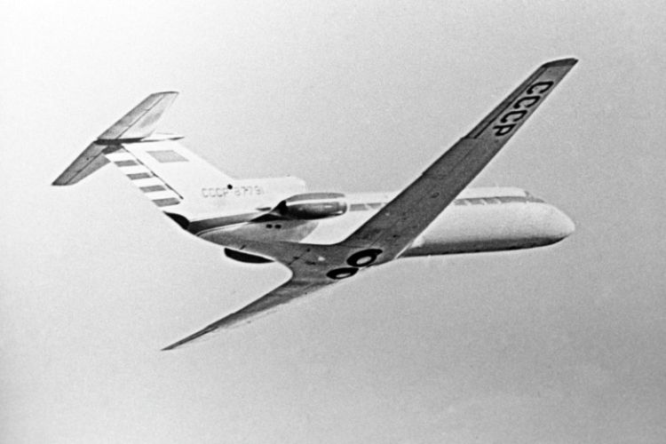 Terrorçuların təyyarəni qaçırmasının imkan verməyən rusiyalı pilot ölüb