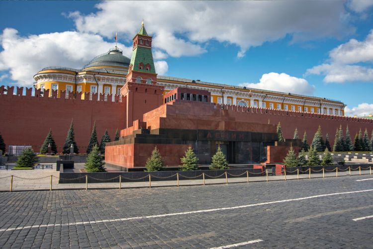 Sabahdan Leninin məqbərəsi  bağlanacaq