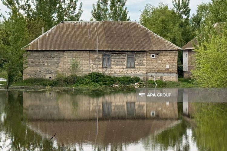 Kürdə suyun səviyyəsi artıb, bəzi yerləri su basıb